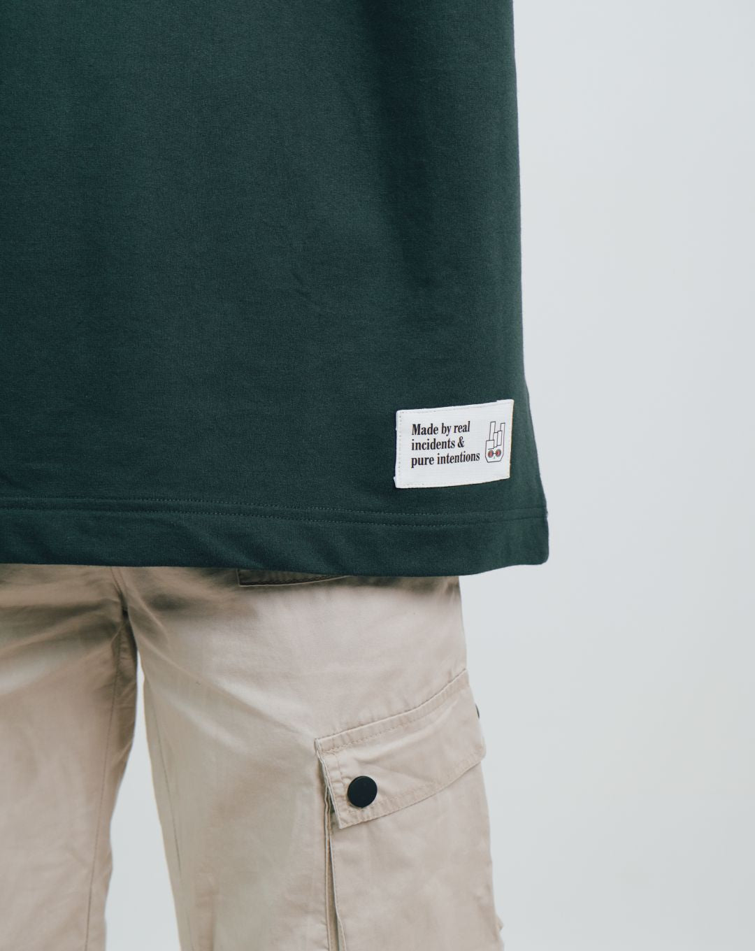 BORN TO ADJUST | GREEN | OVERSIZE UNISEX TSHIRT