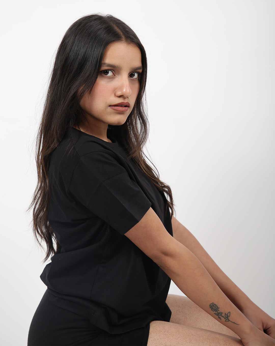 SOLID BLACK REGULAR FIT T-SHIRT