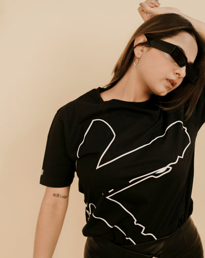 Signature T Shirt | Regular T-Shirt | Black | DJ Kiara