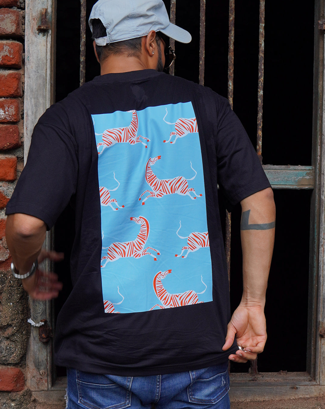ANIMAL PRINT BLACK OVERSIZE T-SHIRT
